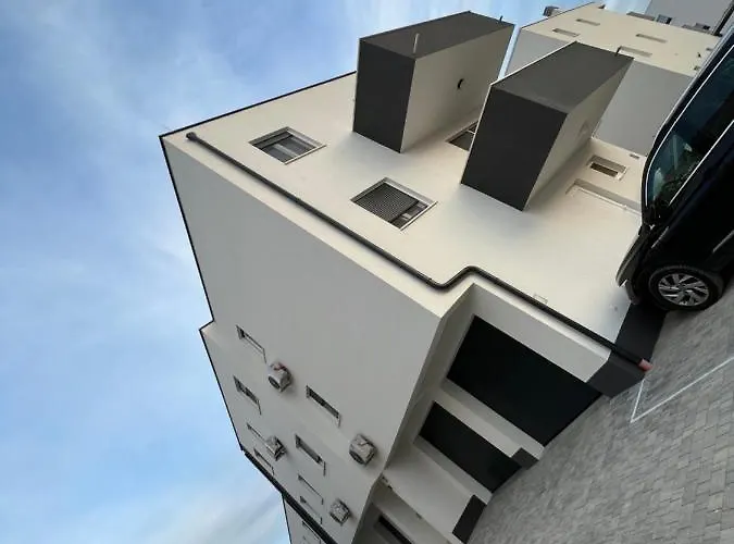 Sunset 아파트 풀라