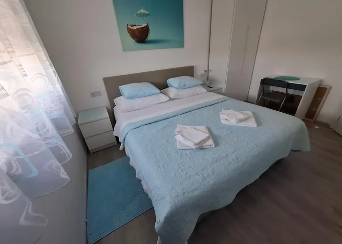 Sunset 아파트 풀라