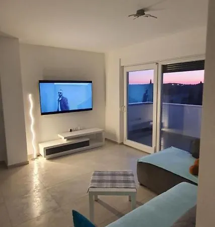 Sunset Daire Pula